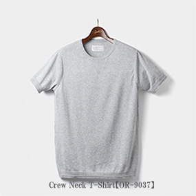 クルーネックTシャツ